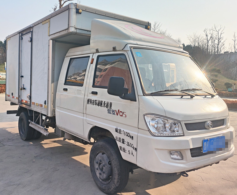 2019年福田雙排座3米1保溫廂貨車
