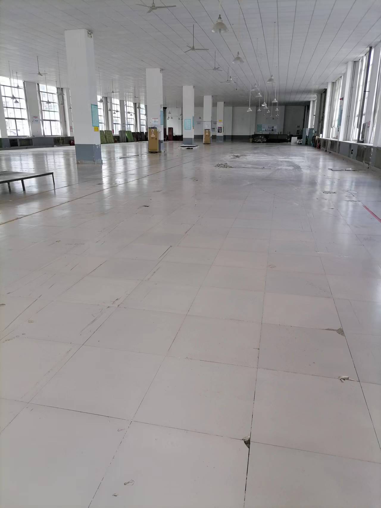 出租萬(wàn)得產(chǎn)業(yè)園廠房、辦公室