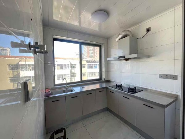 @900/月，老一中，路南2室