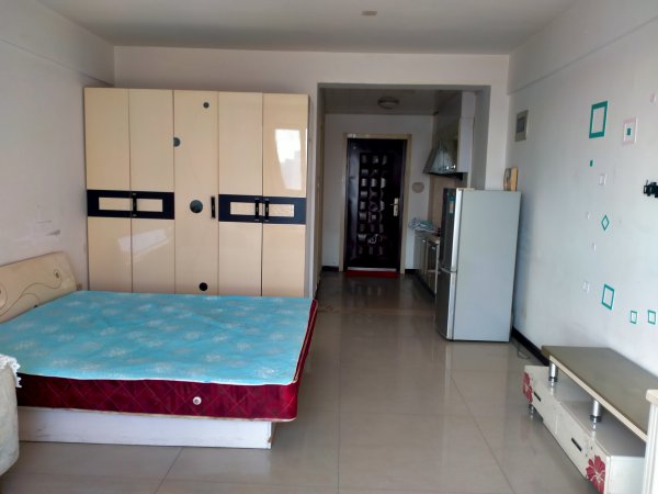 房東低價出租銀河公寓