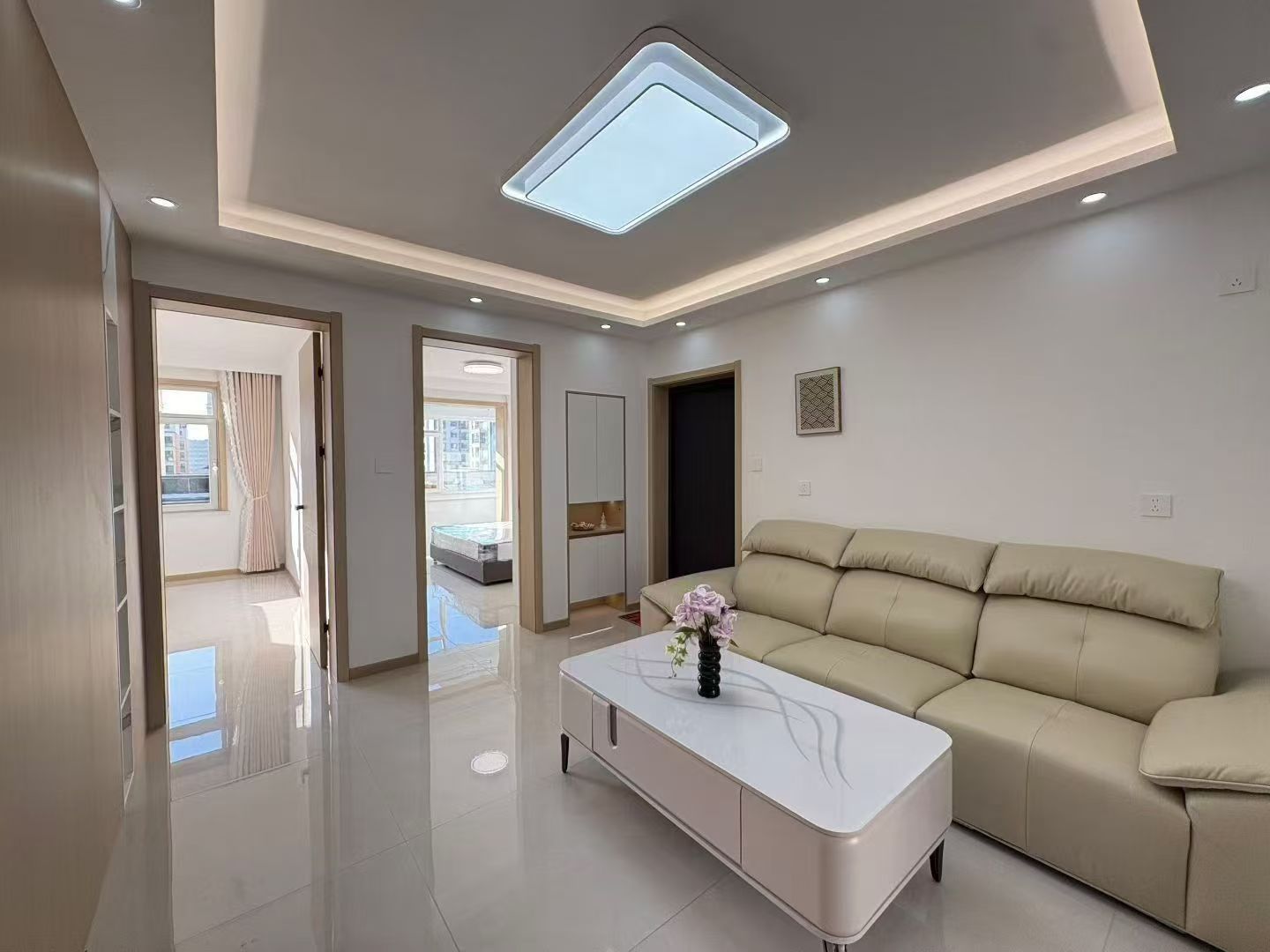 文山東路三樓三室精裝修99.07平28萬 文山東路三樓三室精裝修99.07平28萬