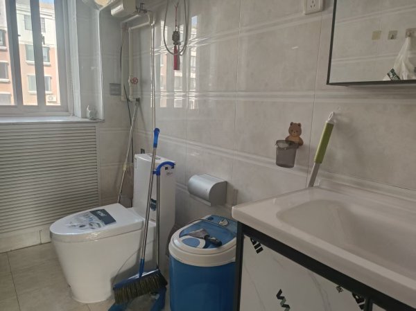 @1100/月，櫻花時尚，3室2衛(wèi)