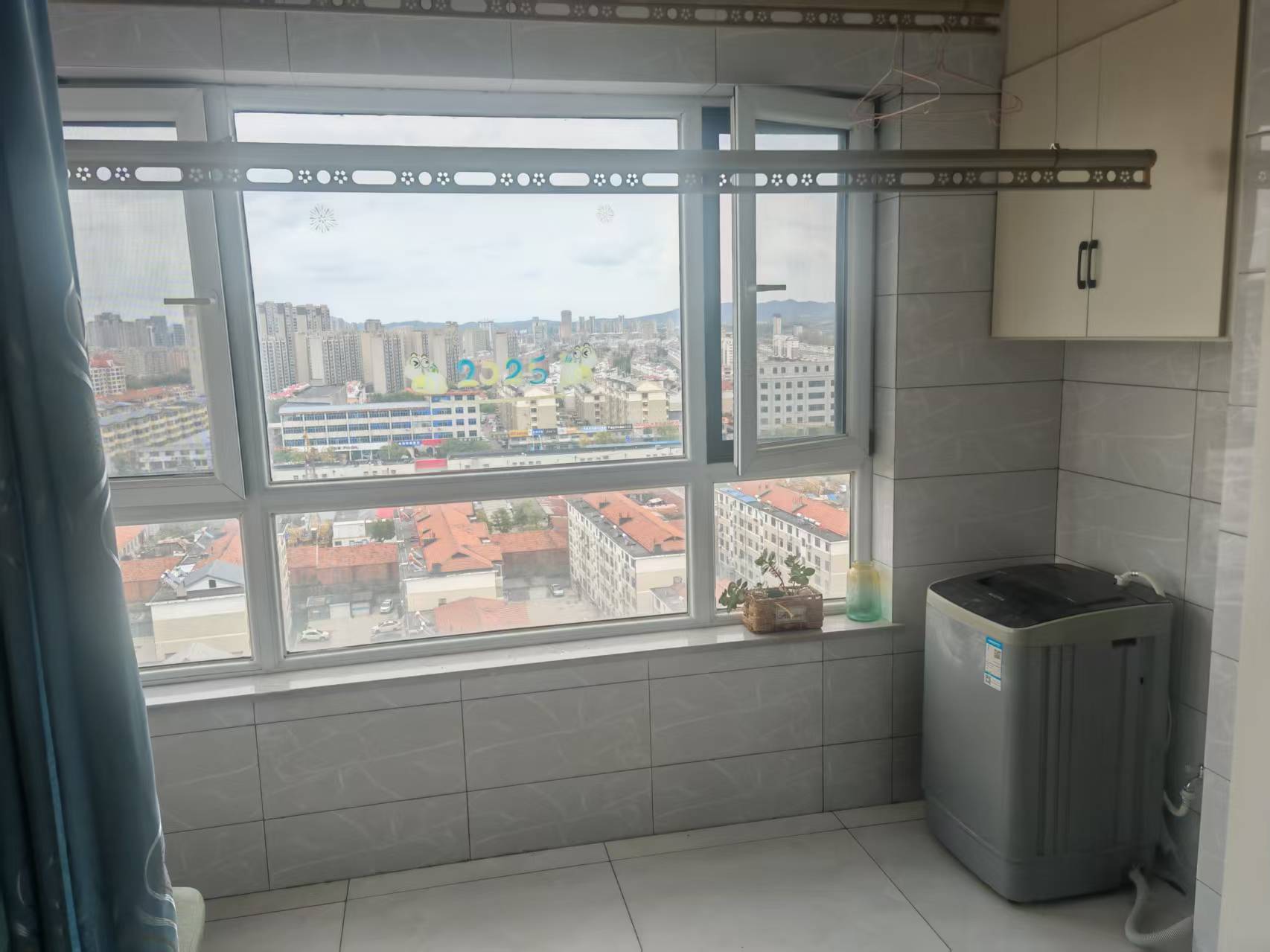 文山書香園70平房屋出租，帶草房，電梯房，家電家具齊全