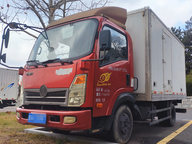 2018年重汽3米8保溫廂貨寬體 2018年重汽3米8保溫廂貨寬體