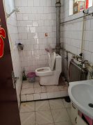 龍山路南路雙實(shí)驗(yàn)書包住人四樓拎包入住66.28平6.8萬(wàn)