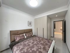 四季陽光東邊戶電梯洋房160.43平方4室2衛(wèi)59.8萬