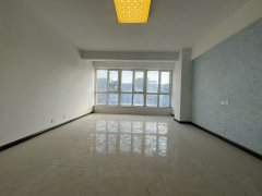 @撿漏!24.8萬，榮昌花園，電梯洋房!