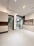 三里河居民小區(qū) 電梯小高層5樓 三室117.62平49萬(wàn)