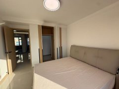 文山東路三樓三室精裝修99.07平28萬