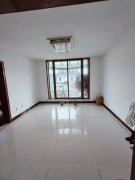 悅欣鼎園2015年框架樓頂樓110.36平三室兩衛(wèi)14.8萬