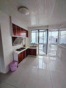 悅欣鼎園2015年框架樓頂樓110.36平三室兩衛(wèi)14.8萬