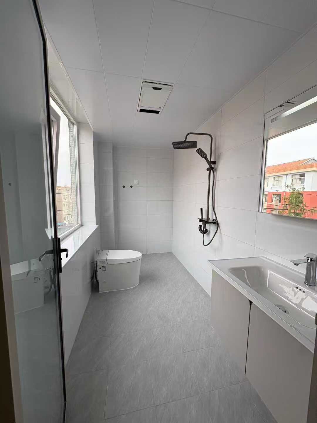 燕南街三樓三室精裝102平30萬(wàn) 燕南街三樓三室精裝102平30萬(wàn)