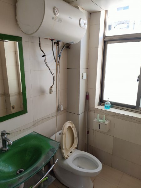 興隆街書香社區(qū)樓房出租，家電齊全，拎包入住