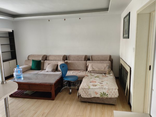 興隆街書香社區(qū)樓房出租，家電齊全，拎包入住