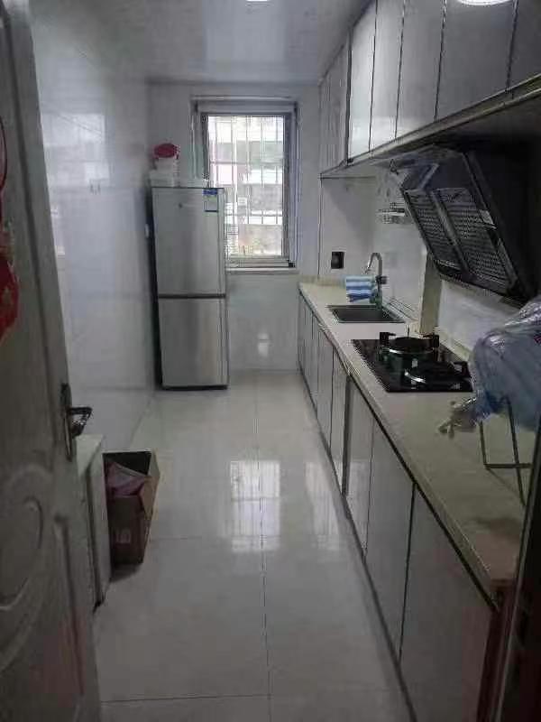 @1100/月，龍澤苑2樓，2室!