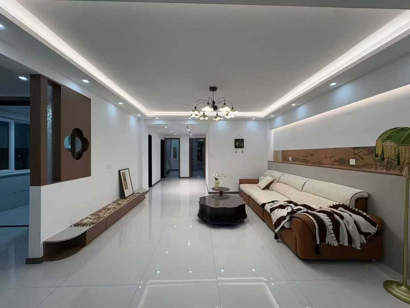 御臨華府帶超大的平臺134平?100平精裝修三室兩衛(wèi)69.8 御臨華府帶超大的平臺134平?100平精裝修三室兩衛(wèi)69.8