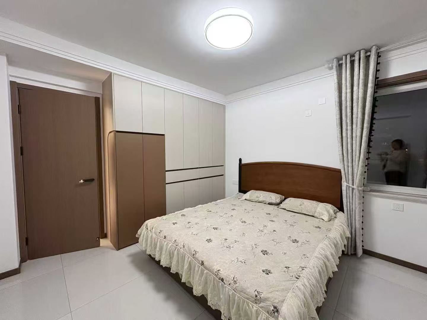 御臨華府帶超大的平臺134平?100平精裝修三室兩衛(wèi)69.8 御臨華府帶超大的平臺134平?100平精裝修三室兩衛(wèi)69.8