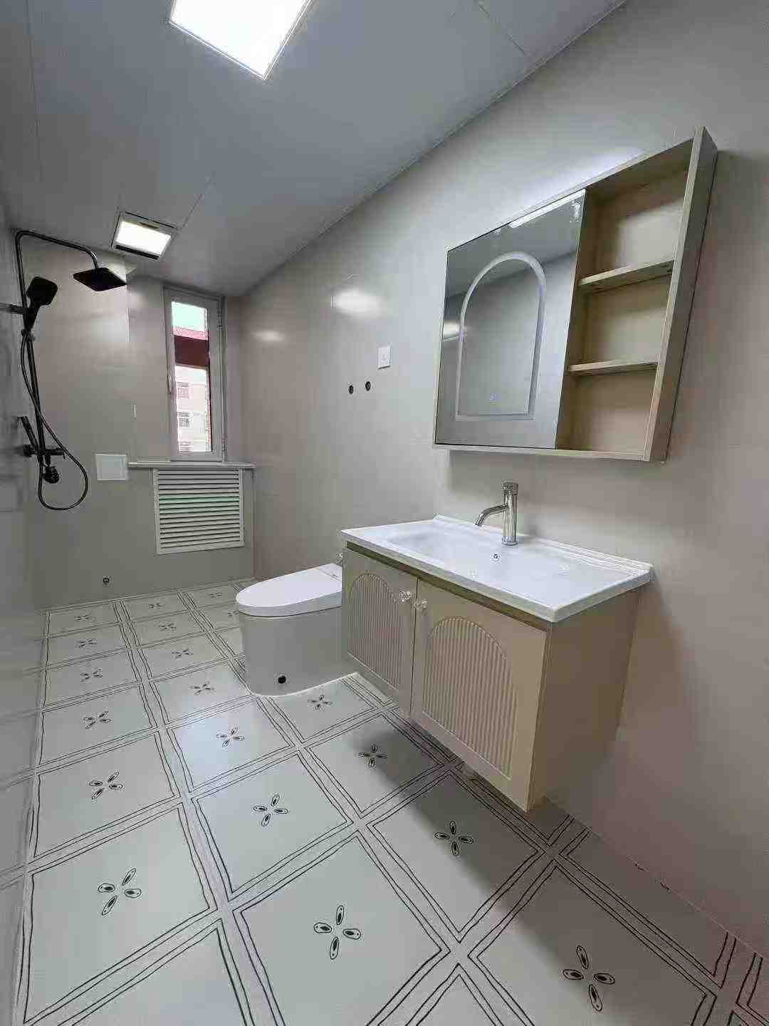 佳怡花園電梯洋房三室108.47平精裝修57.8萬 佳怡花園電梯洋房三室108.47平精裝修57.8萬