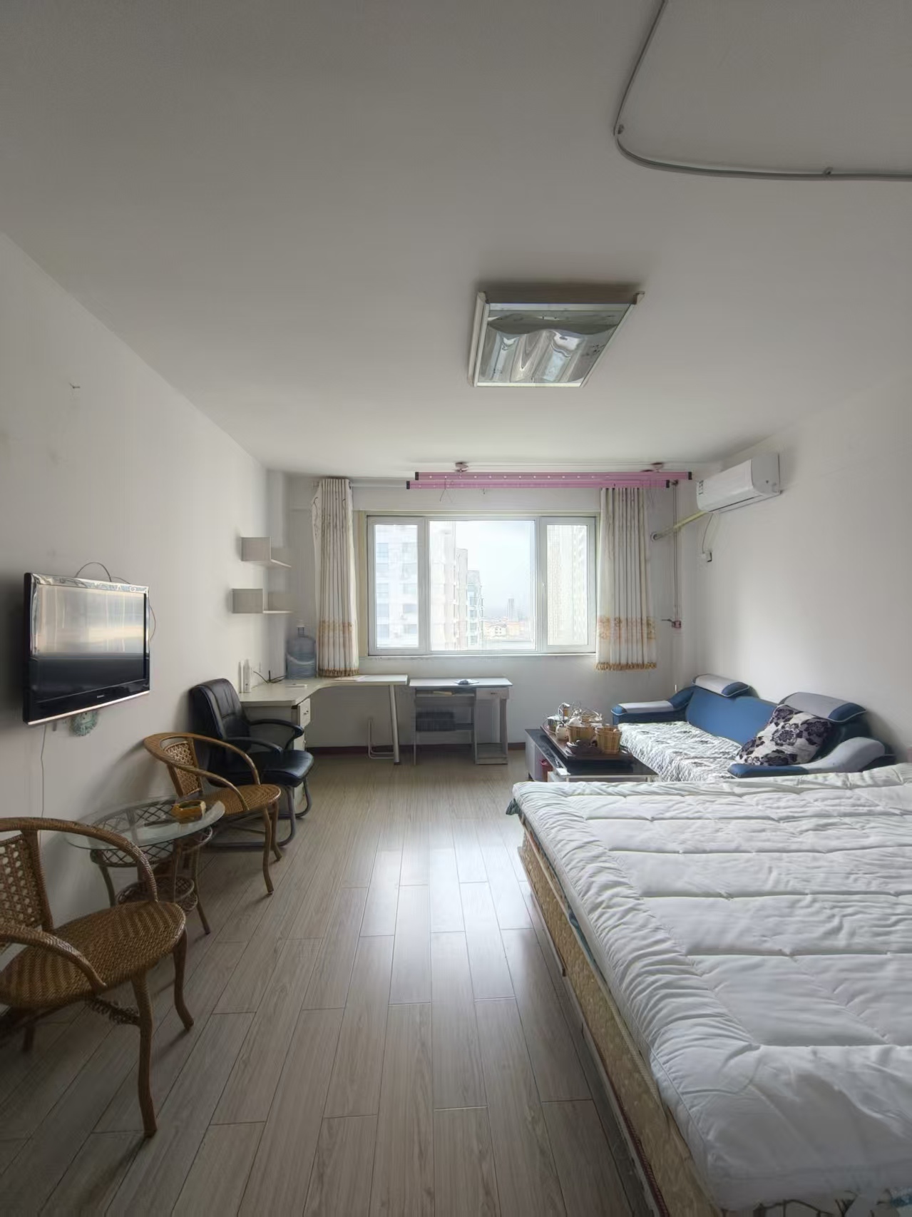 【出租】銀河世家公寓9樓，家電齊全，月/1000年租起