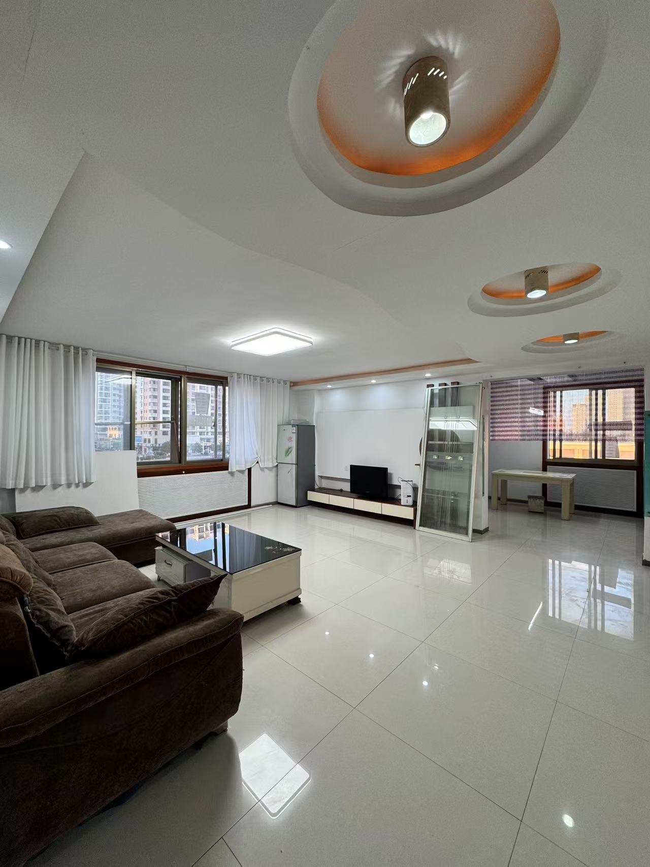 涼水灣吉屋出售（靠近新一中，文登學(xué)廣場(chǎng)）