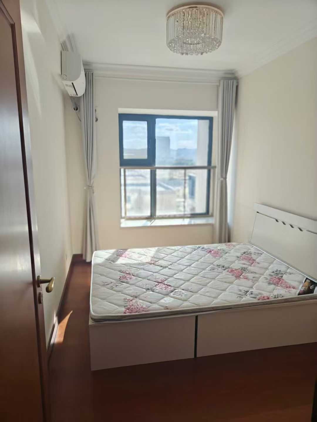 @1200/月，恒大翡翠華庭，140平