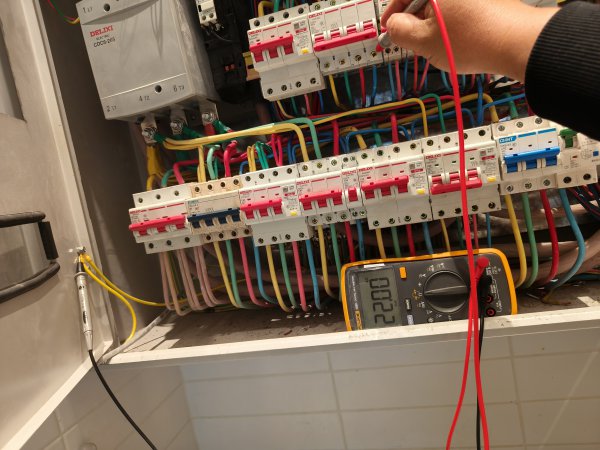 家庭電路及各種廠方設(shè)備，箱式冷柜維修