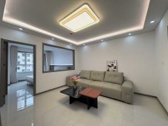 德紅世紀華府電梯22樓精美三室89.58平只要37萬