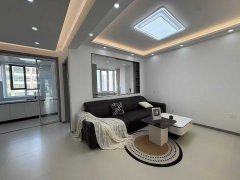 泰莊園一期電梯七樓不臨街118.56平50萬