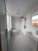 燕南街三樓三室精裝102平30萬(wàn)