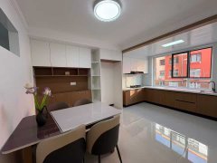 燕南東街一樓南向三室123平35.8萬