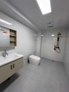 燕南東街一樓南向三室123平35.8萬