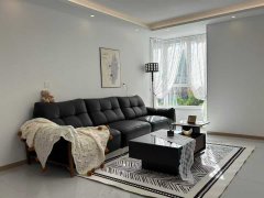 嘉和花園三樓109平三室還有個(gè)大車庫(kù)43.8萬(wàn)