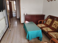 出售性價比超高的刺繡小區(qū)二中房源南北通透住人4樓