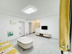 精裝修金色年華電梯小高層9樓兩室90多平53.8萬