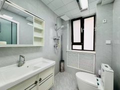 精裝修金色年華電梯小高層9樓兩室90多平53.8萬