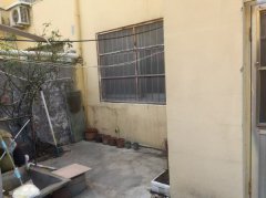 溫泉小區(qū)一樓帶院74.6平兩室19.8萬