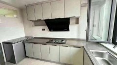 環(huán)山路住人的2樓精裝小住104平地暖兩室25.8萬