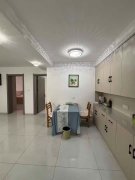 峰臺小區(qū)帶露臺一樓 147.04平三室兩衛(wèi)64.8萬