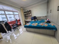 抱山街住人二樓96.7平三室拎包入住19.8萬