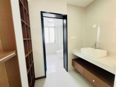 寶悅家園電梯五樓123.67平三室兩衛(wèi)南向雙陽臺(tái)53.8萬