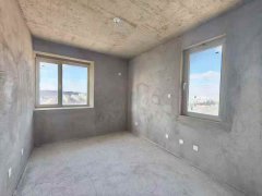 @15.8萬(wàn)，山偉學(xué)府70年大產(chǎn)權(quán)，西北向！